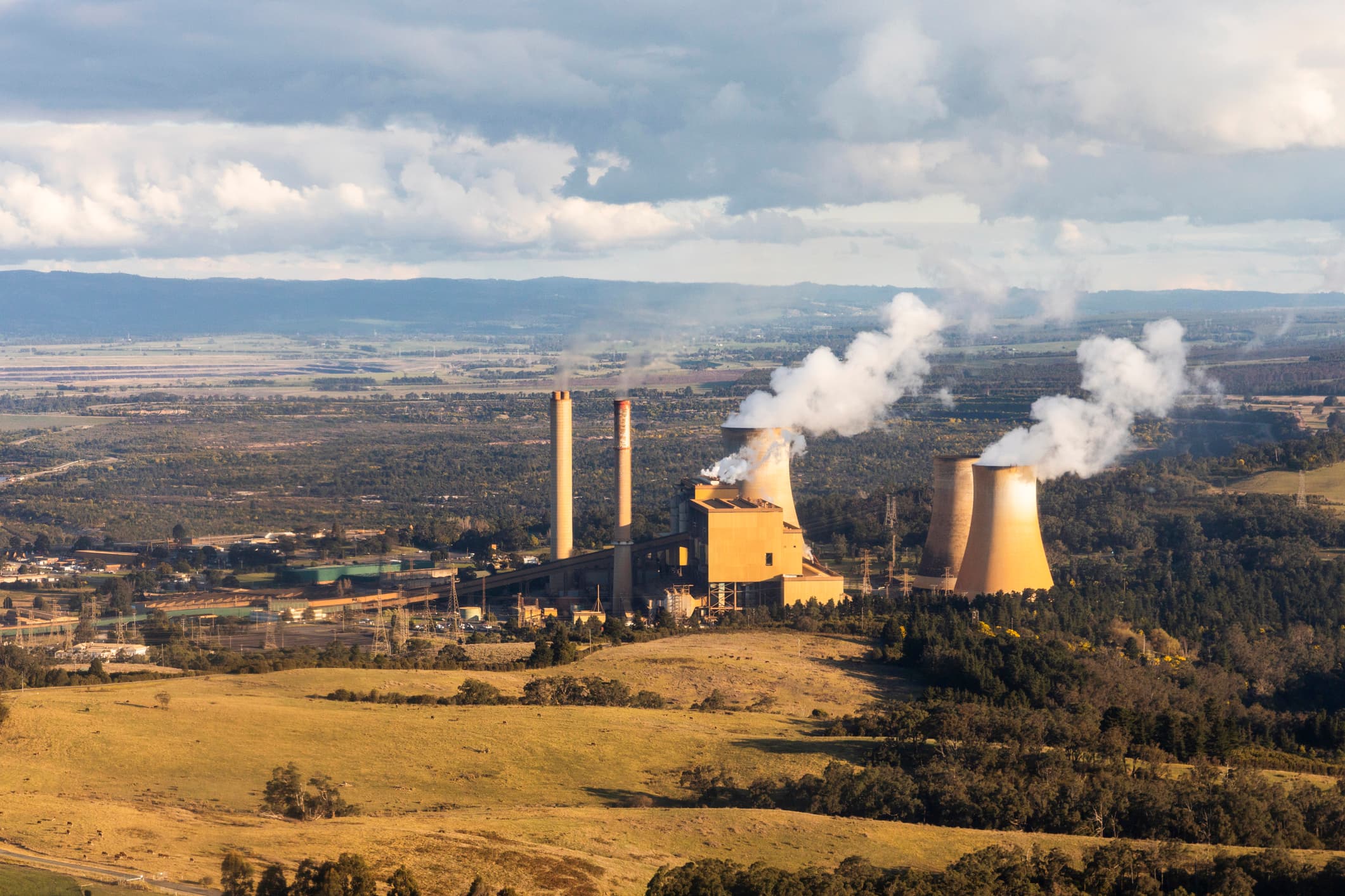 Power station transition to low-carbon energy hub